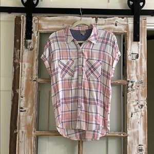 Short sleeve plaid blouse